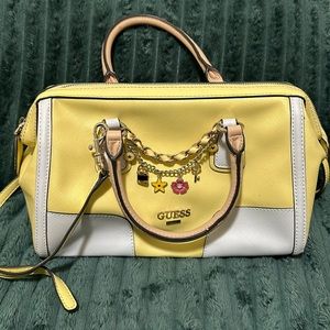 Guess bag lemon (used)